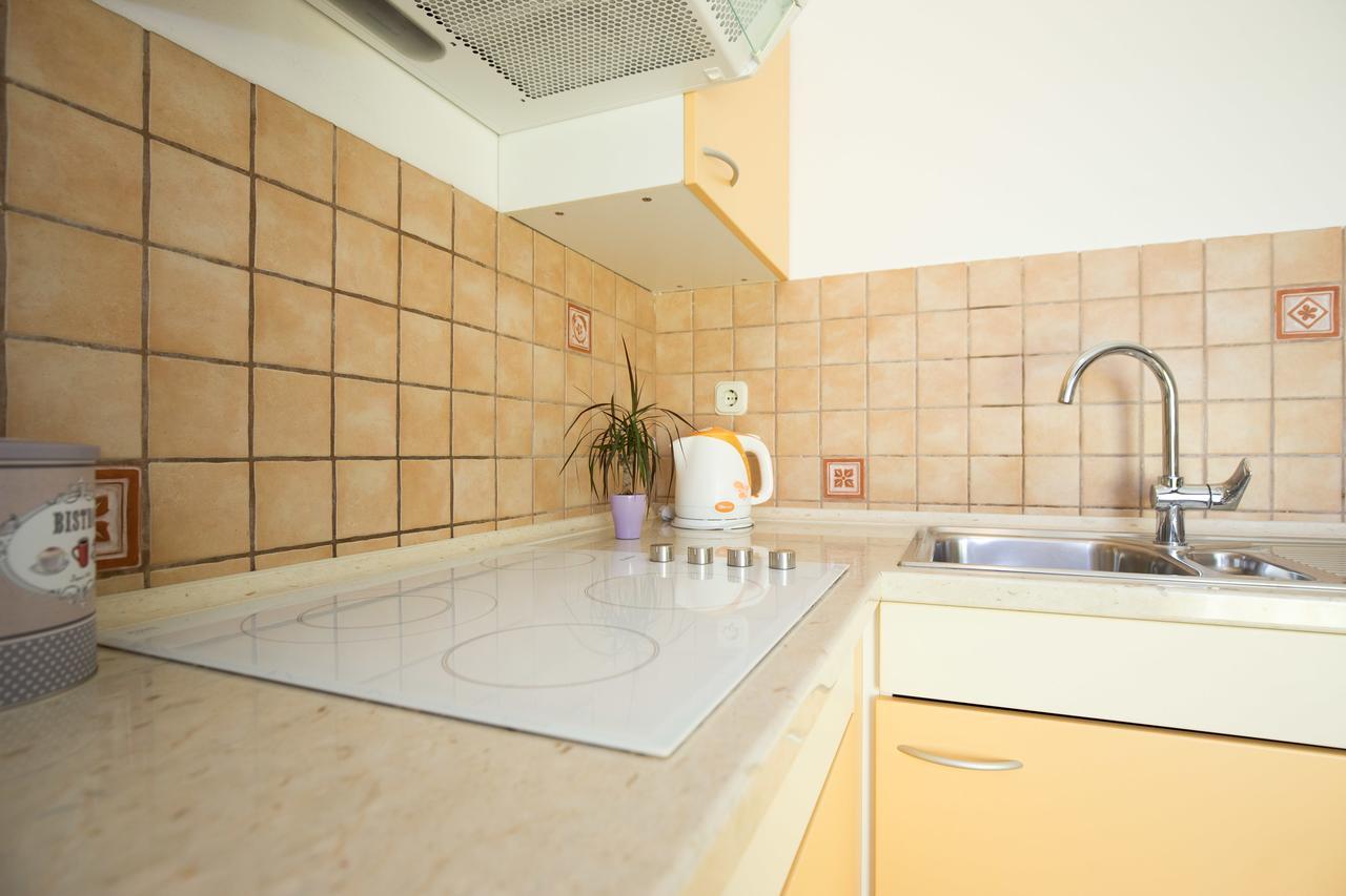 Apartment Julijana Krk Town Luaran gambar